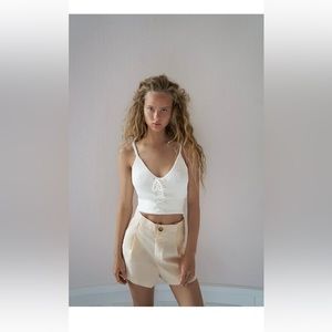 NWOT. Never worn. Zara Pleated shorts
